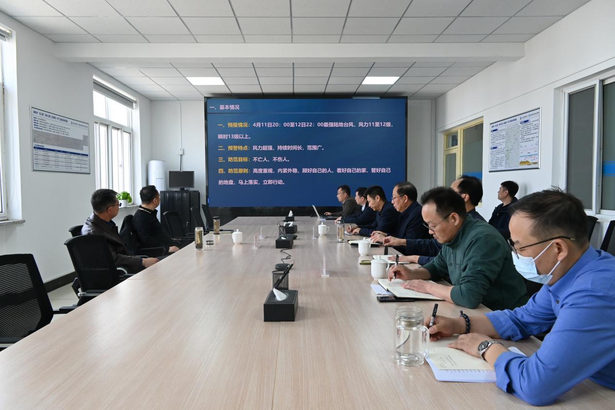球速体育手机在线登录党委副书记、董事、总经理刘晓光 赴“北三县”项目办开展极端大风天气应急部署现场检查